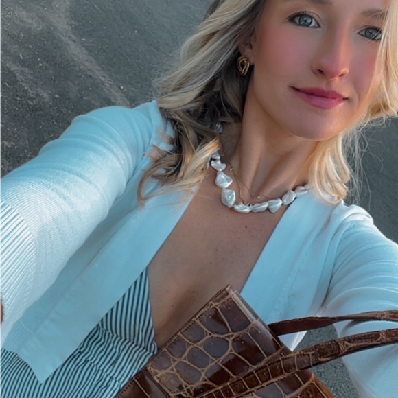 Meet your Posher, Tara - Picture 3 of 5